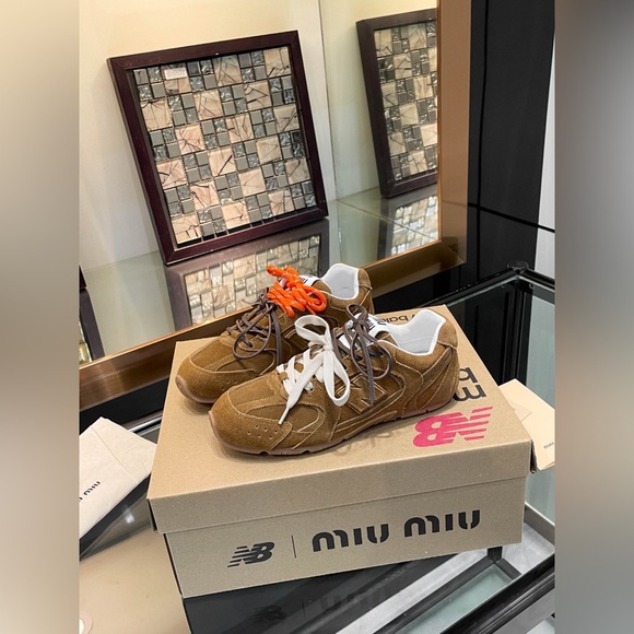 NWB⛳MIU MIU x New Balance👟 - Picture 1 of 9
